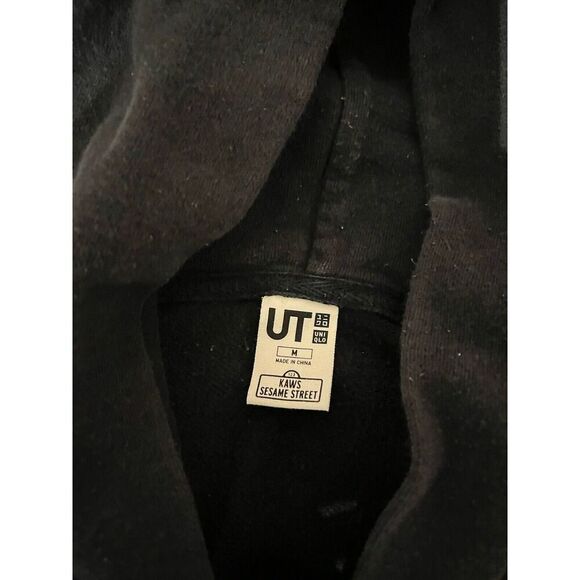 KAWS Sesame Street x Uniqlo Black Hoodie Size M - Picture 3 of 3